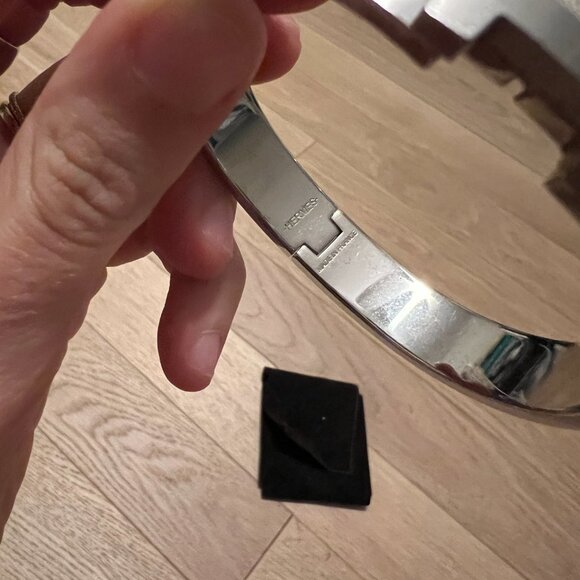 Hermes Men's Clic HH Bracelet Silver and Olive Green - Picture 2 of 6